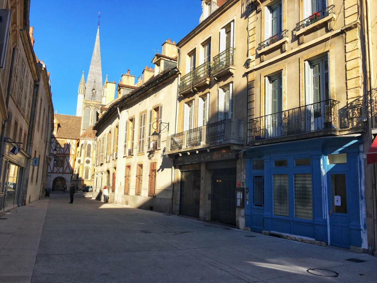 Centre Historique - Le Patio Appartement Dijon